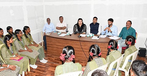During the interaction | (Pic: Express)