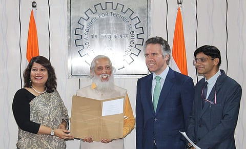 (L-R) Kamolika Peres, VP & MD, ServiceNow India; Anil Sahasrabudhe, Chairman EC, NAAC; Nick Tzitzon, Chief Strategy & Corporate Affairs Officer, ServiceNow; Dr Chandrasekhar Buddha, CCO & CEO, AICTE