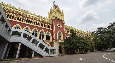 Bengal primary school jobs case: HC asks ED, CBI to file progress reports 