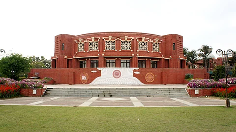 IIM Lucknow latest among IIMs to have ZERO SC/ST faculty