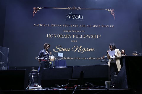 Sonu Nigam being honoured