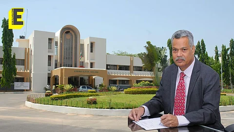 Did you know? New DGP of AP, Dwaraka Tirumala Rao, is an alumnus of UoH. Here's more on him