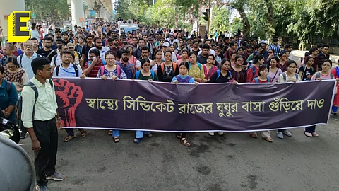 A picture of rally to Swasthya Bhavan on September 10