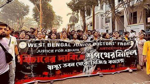 RG Kar protests: Torch rally sees thousands in attendance; doctors to resume duties tomorrow