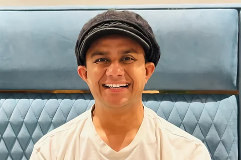 An act of kindness by Prafull Billore, founder of MBA Chai Wala, transforms the journey of a physically challenged student