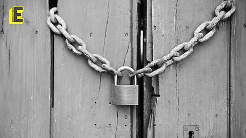Officials seal Utkarsh Coaching Centre in Jaipur following reports of students falling ill due to a strange odour