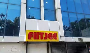 Delhi police filed case against FIIT JEE for abrupt suspension of operations