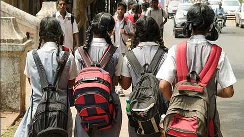 Delhi-NCR: Schools breaking RTE norms & holding back Class VI & VII students, parents allege