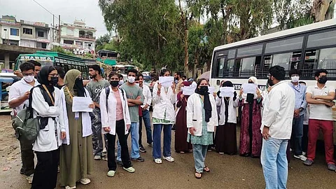Police arrived at the scene on June 25 and assured students their demands would be forwarded to higher authorities.