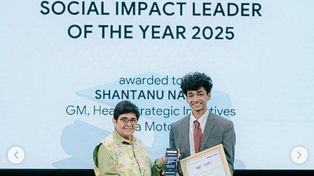 The online community particularly appreciated Naidu's grounded approach to success and his thoughtful gesture of including his mother in the celebration