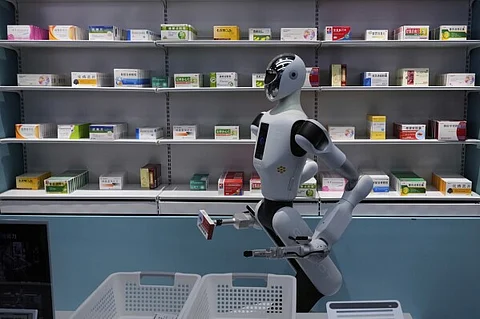 Photos from Robot Mall, a new humanoid robot store in Beijing