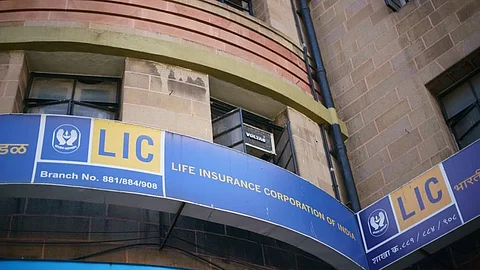LIC announced 840+ vacancies for AAO/AE posts