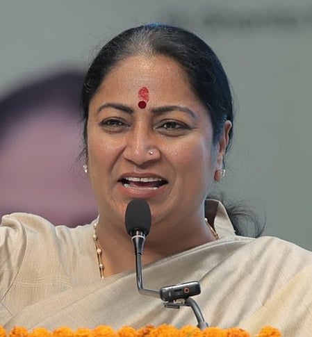 Delhi CM receives 50th Matri Shree Award for public service