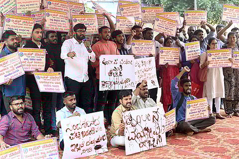 Aspirants demand increasing the age limit for police constable recruitment in the state.
