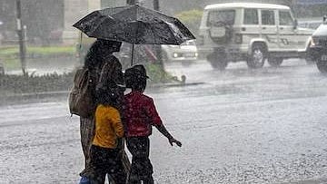 Schools closed in several states on November 3 amid rain and festivals