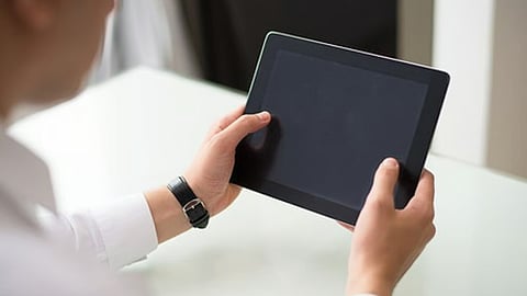 Medical and Dental students are demanding that the government provide electronic tablets as they believe these devices would better support their studies.