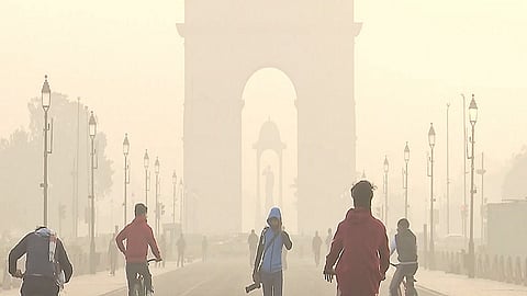 Delhi's AQI still 'very poor', remains at 318