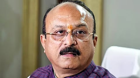 Delhi Minister celebrates Good Governance Day by distributing tablets to meritorious students in Janakpuri