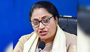 Delhi CM urges officials to resolve civic issues in New Year message