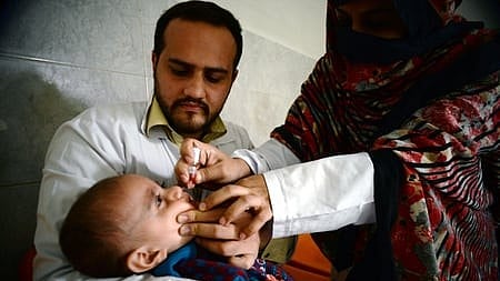 Pakistan: Anti-polio campaign to vaccinate over 45 million children 