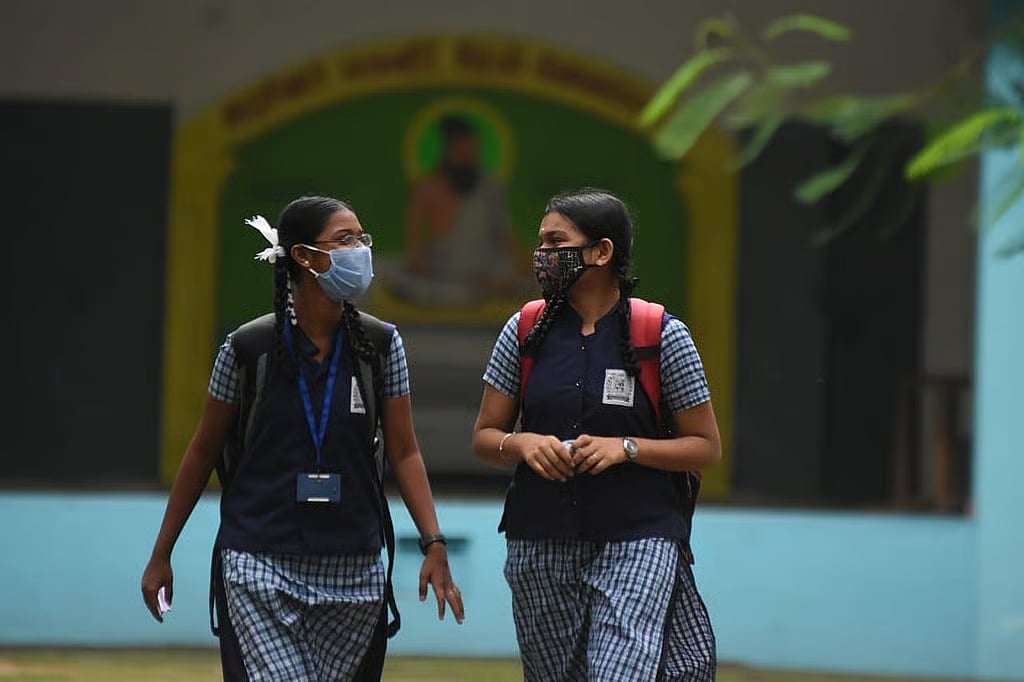 Civil society group urges TN edu dept to direct HMs not to share student details with college mediators