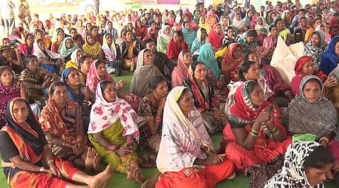 Chhattisgarh midday meal cooks' protest finishes 22 days