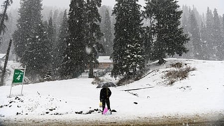 Gulmarg, other areas in Kashmir receive fresh snowfall
