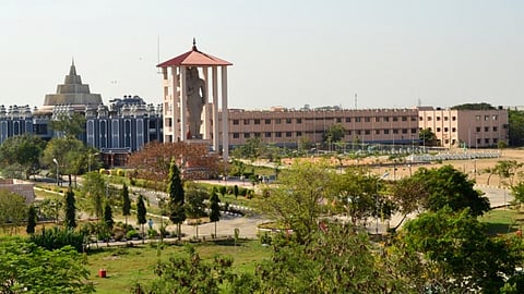 Sri Chandrasekharendra Saraswathi Vishwa Maha Vidyalaya (SCSVMV)