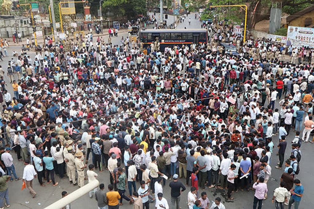 Government job delays trigger protests by aspirants in Karnataka