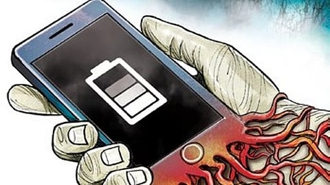 Sleep deprivation caused by excessive smartphone use is particularly common among young people and can trigger comorbidities such as migraines and hypertension. 