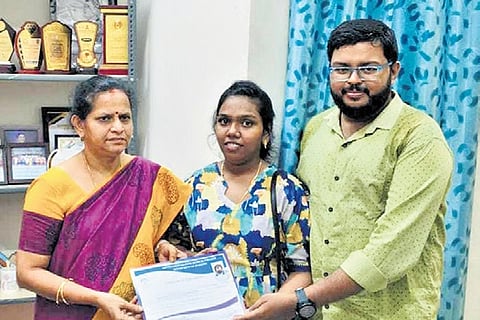 Kilpauk Medical College (KMC) Dean M Kavitha presented a certificate of recognition to parents 