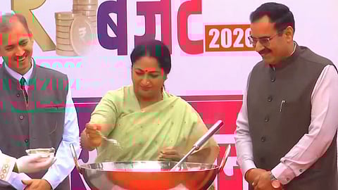 Delhi CM marks pre-Budget day by cooking kheer for students