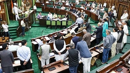 J&K Legislators protest absence of bureaucrats in Assembly
