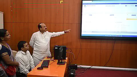 Delhi Education Minister Ashish Sood, formally open the draw and witness the proceedings computerized draw of lots for admissions under EWS/DG and Children With Special Needs categories at the entry level (Nursery/KG/Class 1st) in Private Schools at Conference Hall, Directorate of Education, Old Secretariat, in New Delhi on Monday.
