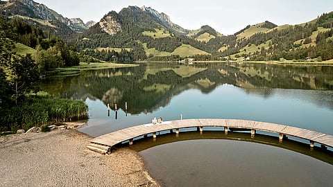 A town on the banks of the Limmat River