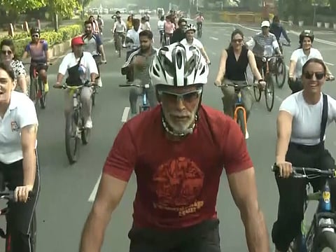 Milind Soman joins 'Fit India Sundays on Cycle' at Major Dhyan Chand National Stadium