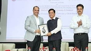 MoU with Delhi University to boost maritime education: Sonowal