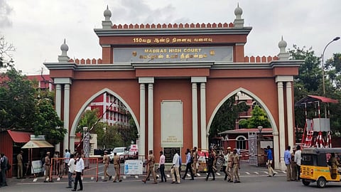 Madras HC directs TN govt on leave for third pregnancy