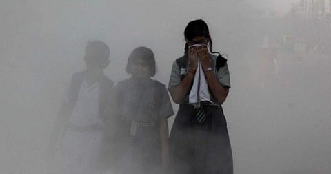 This year's Delhi smog has been reported as one of the worst levels of air quality in Delhi since 1999 | Twitter