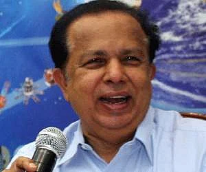 Nair also spoke strongly against the tendency of parties to make campuses a training ground for politicians