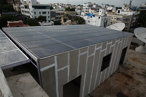 Atum, the integrated solar roofing panel