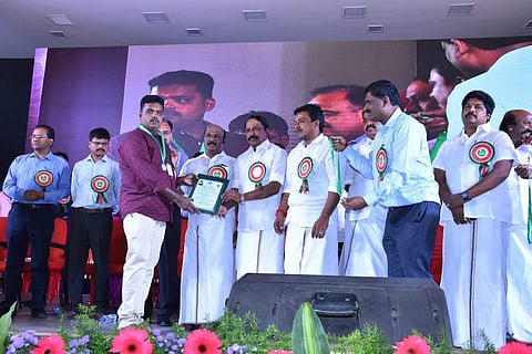 S Lakshmanasamy received the award from the Minister for School Education KA Sengottaiyan in Chennai