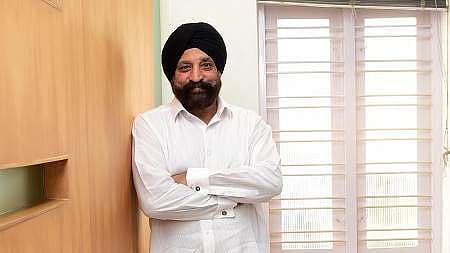 After he left the navy, Harinder worked as a freelance journalist during the Kargil war (Photos: Albin Mathew)