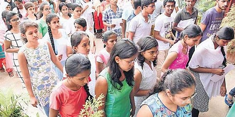 According to the study, up to the age of 14, there is no gender variation in the number of languages known