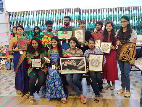 When they conduct workshops for artists, they take the help of volunteers to organise the event