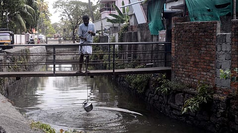 Vipin travelled across the path of the canals within Fort Kochi and Mattancherry