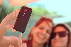A 20-year-old Indian student has died after falling off rocks into the ocean from a popular tourist attraction in Western Australia while trying to take a selfie
