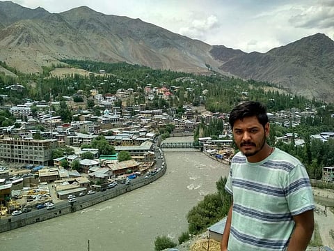 On that fateful day in May 1999, when the Kargil war was raging, Zulfikar went out to play along with his friends on the ground near their school.