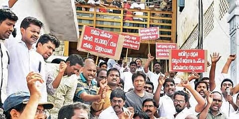 A senior member of the teaching faculty claims that the student leaders are regularly targeting the teaching staff and lodging complaints against them