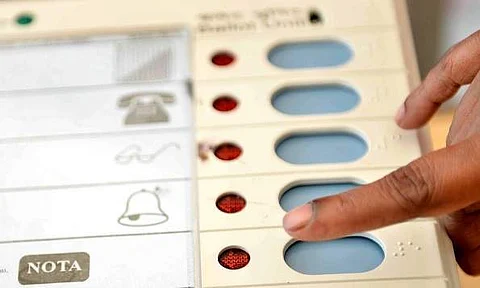 IIT-ISM students set to develop e-voting system free from EVM, ballot paper